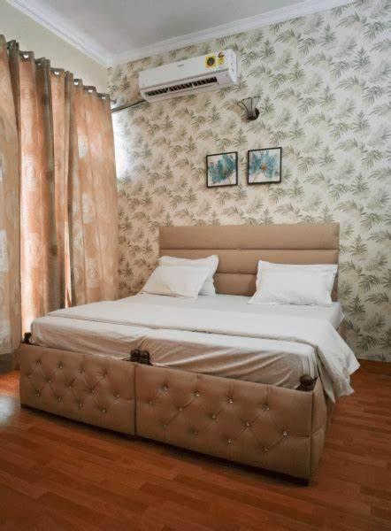 Hotel Kuber Rāi Екстериор снимка